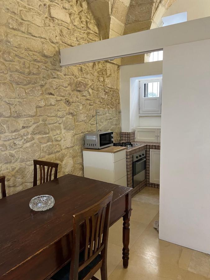 Li Turnisi Apartment Lecce Exterior photo